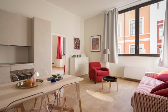 10 Essential Tips for Keeping Your Home Sparkling Clean